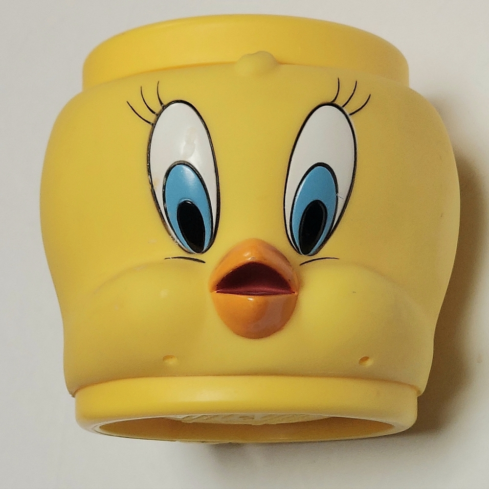 Vintage Tweety Bird Plastic Collectors Mug Cup 1992 Looney Tunes Warner Bros